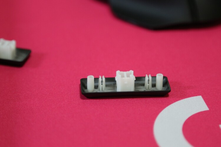 最佳轻机械键盘体验：雷蛇雨林狼蛛V2  Razer Ornata v2