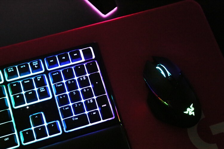 最佳轻机械键盘体验：雷蛇雨林狼蛛V2  Razer Ornata v2