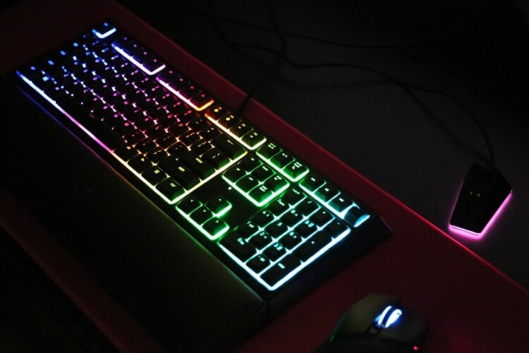 最佳轻机械键盘体验：雷蛇雨林狼蛛V2  Razer Ornata v2