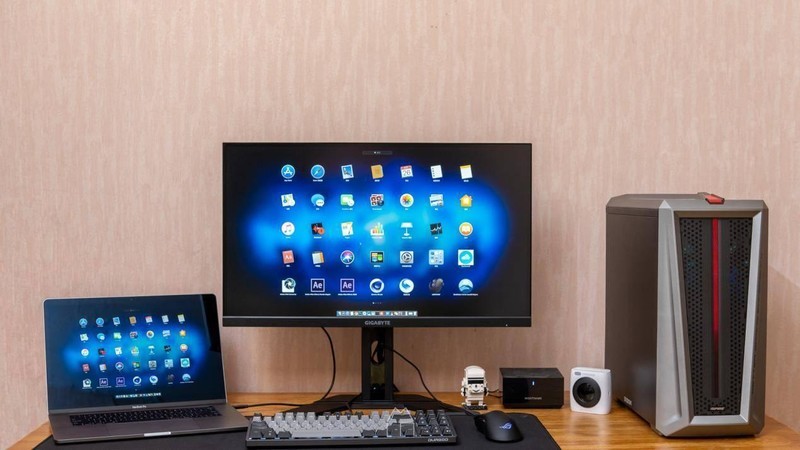 一套键鼠控制两台主机设备？——KVM显示器：技嘉M27Q上手