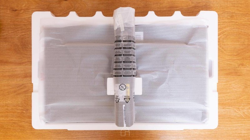 一套键鼠控制两台主机设备？——KVM显示器：技嘉M27Q上手