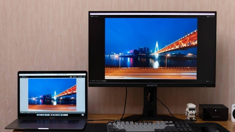 一套键鼠控制两台主机设备？——KVM显示器：技嘉M27Q上手