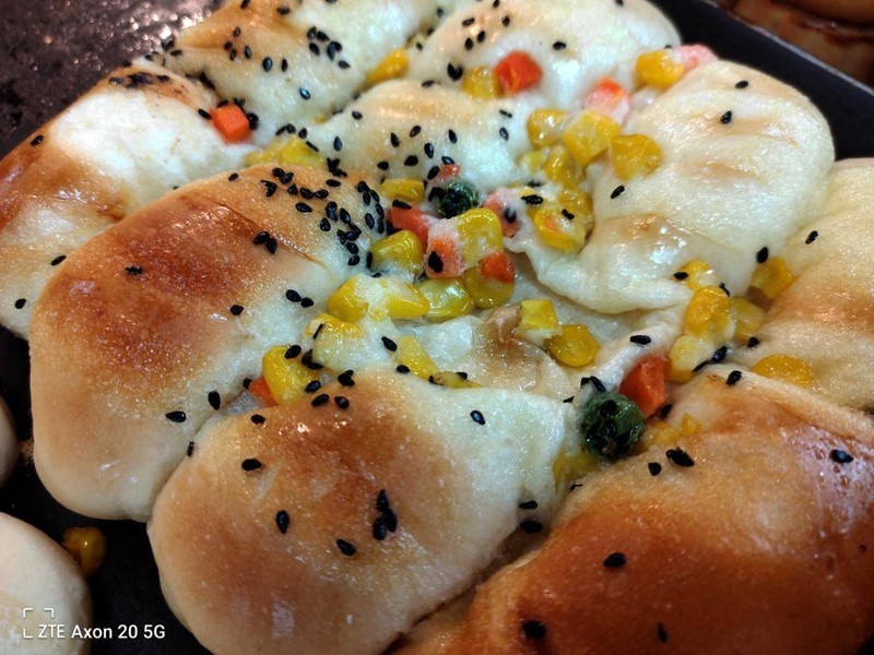 大隐隐于屏下，屏下摄像头手机中兴天机Axon 20 5G评测