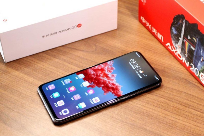 大隐隐于屏下，屏下摄像头手机中兴天机Axon 20 5G评测