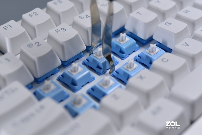 这次是真的一步到位的达尔优A87全插拔定制轴三模版机械键盘