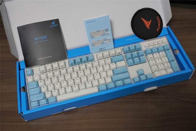 桌面极简主义者刚需！杜伽K310w三模一体机械键盘上手体验分享