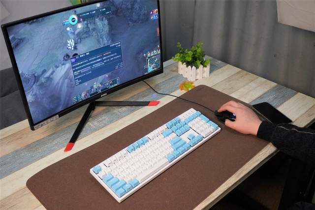 桌面极简主义者刚需！杜伽K310w三模一体机械键盘上手体验分享