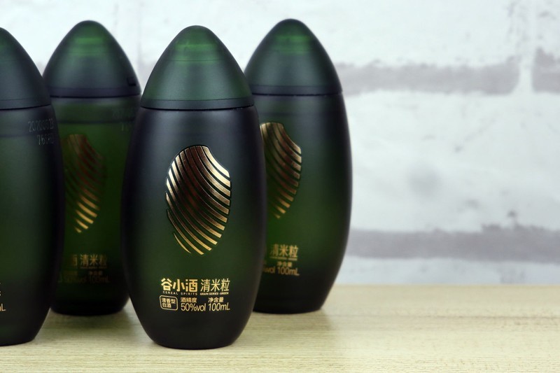 墨绿米粒带来的南派清香美酒——谷小酒清米粒体验