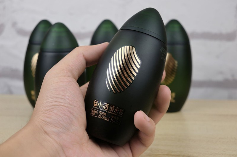 墨绿米粒带来的南派清香美酒——谷小酒清米粒体验