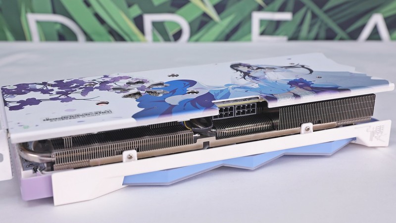 华美二次元风格的高颜值旗舰非公显卡：盈通RTX3070樱瞳花嫁纪念版上机测试！