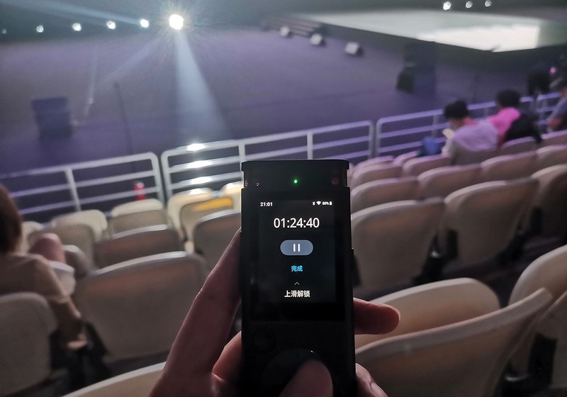 录音还能实时转写？秘书的活都让它干了：讯飞智能录音笔SR302