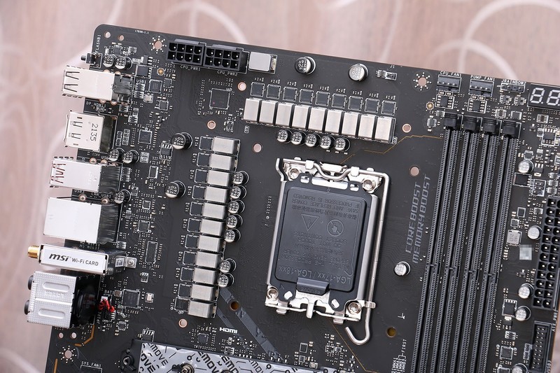 喜迎英特尔12代酷睿，MSI 微星 MPG Z690 CARBON WIFI 暗黑主板抢先看