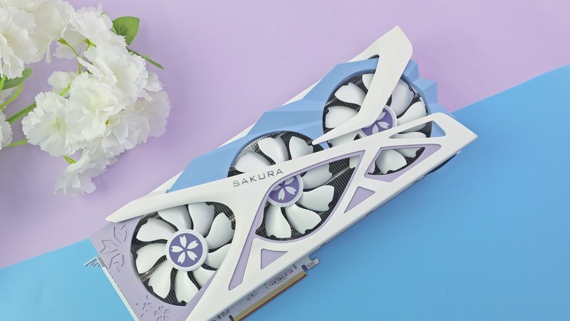 华美二次元风格的高颜值旗舰非公显卡：盈通RTX3070樱瞳花嫁纪念版上机测试！