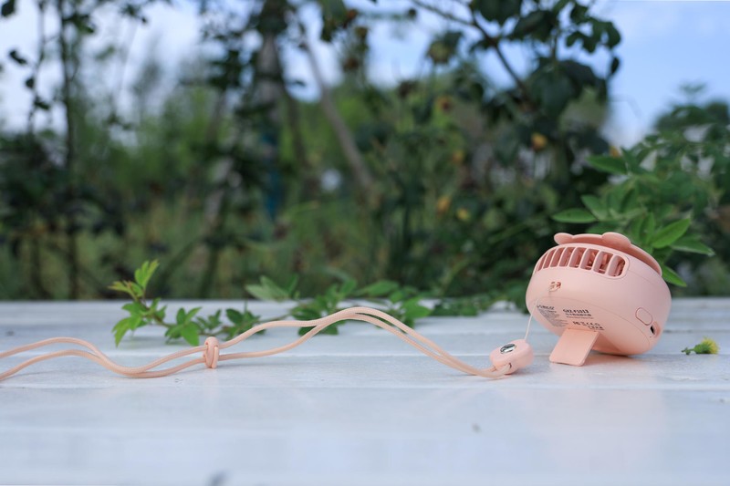 夏日出门也清凉，ORICO马卡熊挂脖风扇，让炎热一扫而光