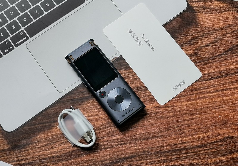 录音还能实时转写？秘书的活都让它干了：讯飞智能录音笔SR302