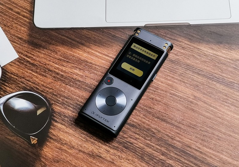 录音还能实时转写？秘书的活都让它干了：讯飞智能录音笔SR302