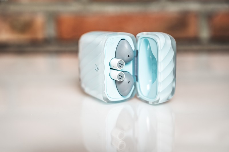 设计感爆表的真无线耳机，音质绝不马虎，HAKII哈氪零度上手