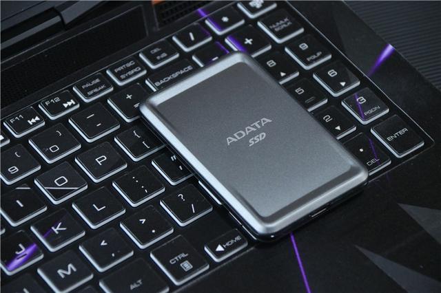 30g小巧实用，这硬盘有点酷！威刚SC685P移动SSD体验分享