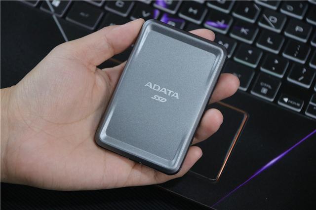 30g小巧实用，这硬盘有点酷！威刚SC685P移动SSD体验分享
