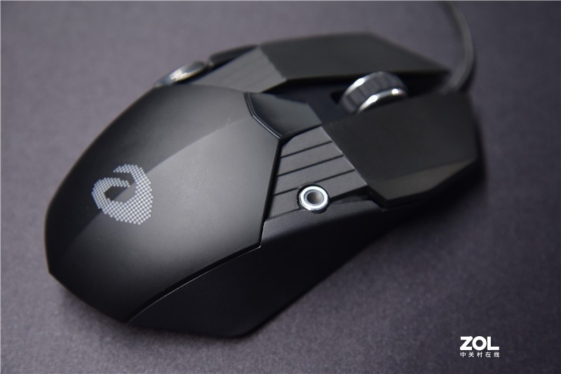 国产外设也逐渐能打—达尔优A970游戏鼠标的深藏不露