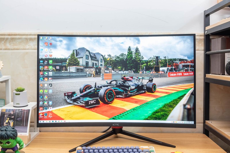 32寸2K曲面屏，165Hz高刷新率，KTC曲面电竞显示器体验