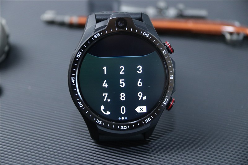 能插卡打电话还能拍照，是手机还是手表？Jeep黑骑士体验分享