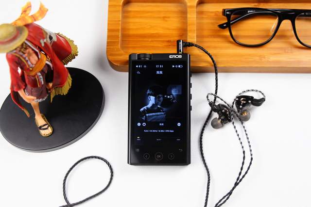 试试HIFI音乐播放器+有线耳机组合吧！你会有一种不一样的听觉体验