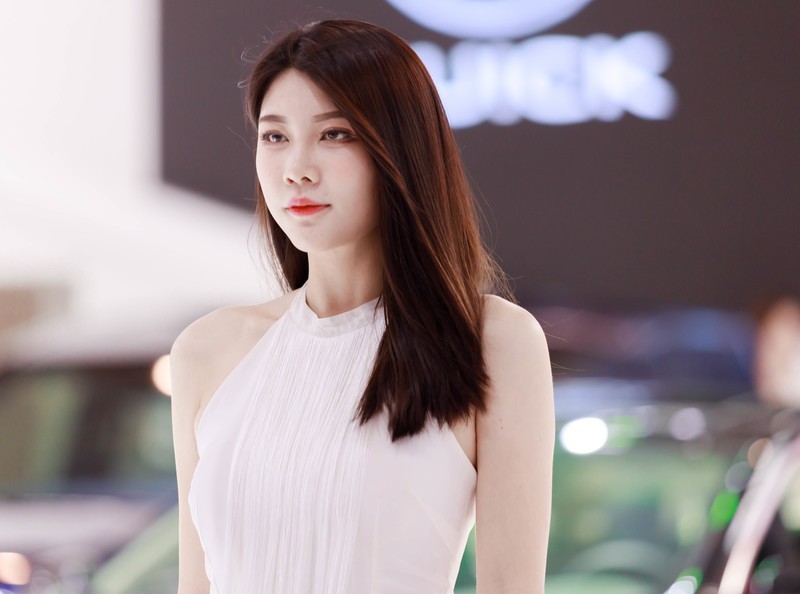 气质美女，潇洒而又婉约