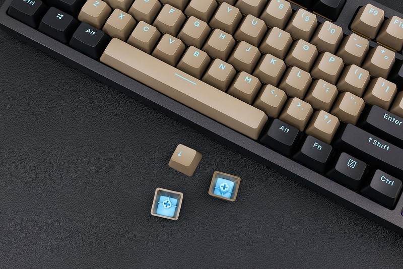 新款iPad今日开卖，iPadmini 6抢不到，先入手达尔优A87三模机械键盘