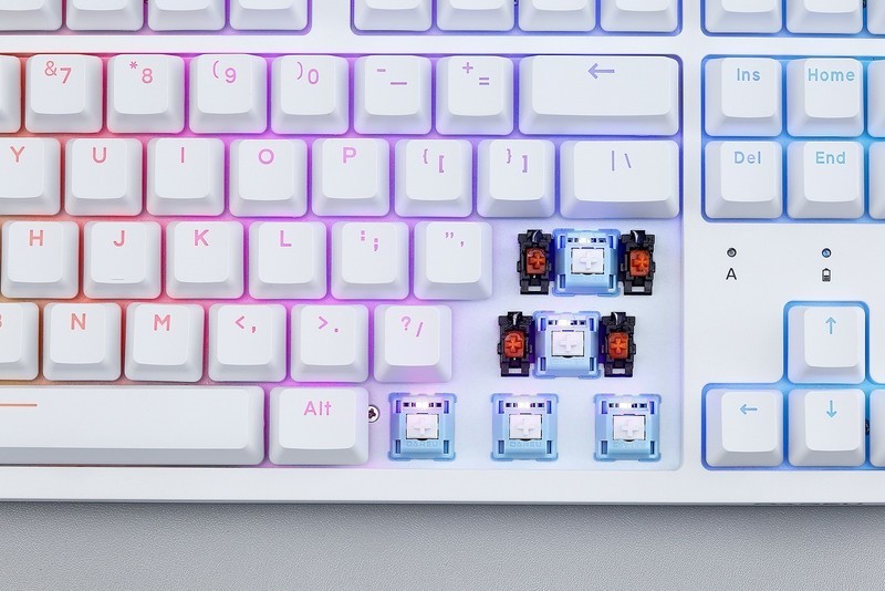 新款iPad今日开卖，iPadmini 6抢不到，先入手达尔优A87三模机械键盘