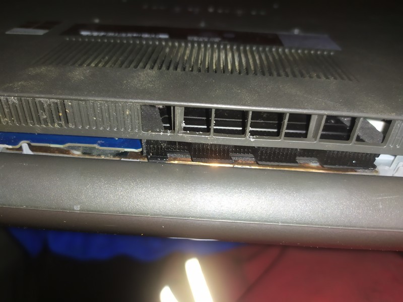 最便宜的二手1080p+ddr4笔记本，戴尔5565拆机更换内存和电池。