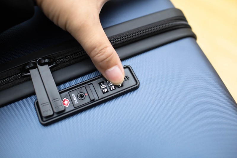 更大更稳更灵活，地平线8号大旅行家旅行箱使用评测