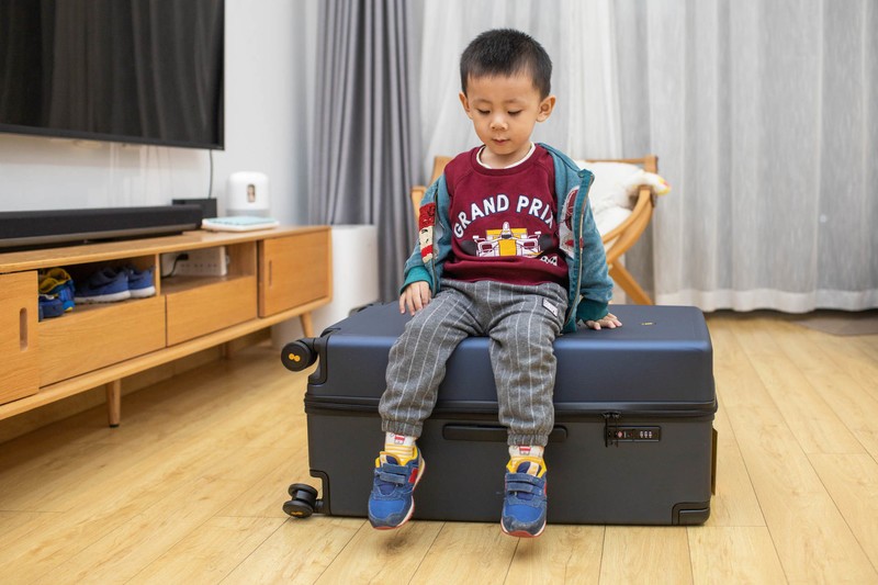 更大更稳更灵活，地平线8号大旅行家旅行箱使用评测