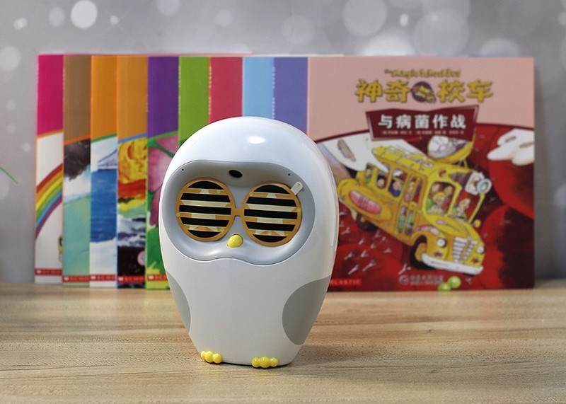 陪着孩子一起读书，Luka绘本阅读机器人