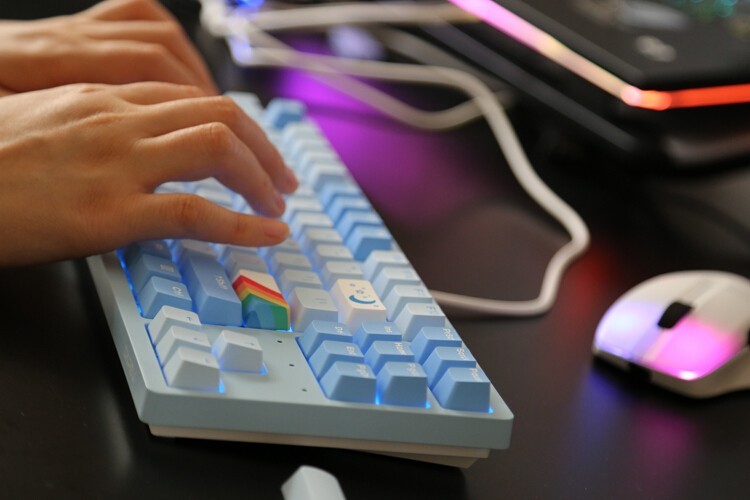 【首发新品】300元档位客制化体验：达尔优A87天空蓝限定版天空轴体验