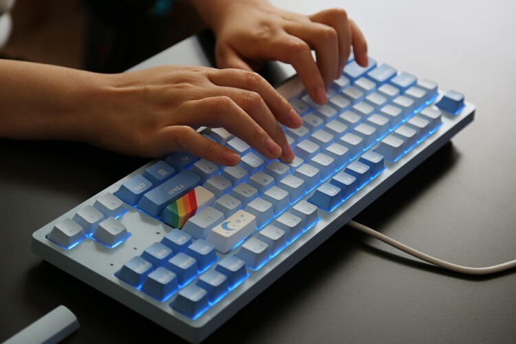 【首发新品】300元档位客制化体验：达尔优A87天空蓝限定版天空轴体验