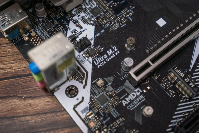 硬核的性价比主板，华擎B460M Pro4很给力