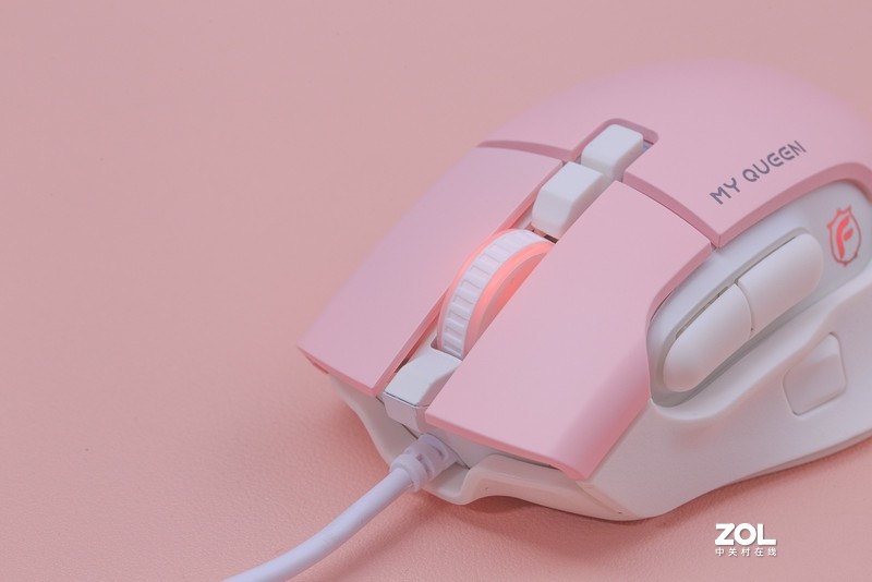 长得可爱，却不是HelloKitty，女性玩家会爱上的游戏鼠标