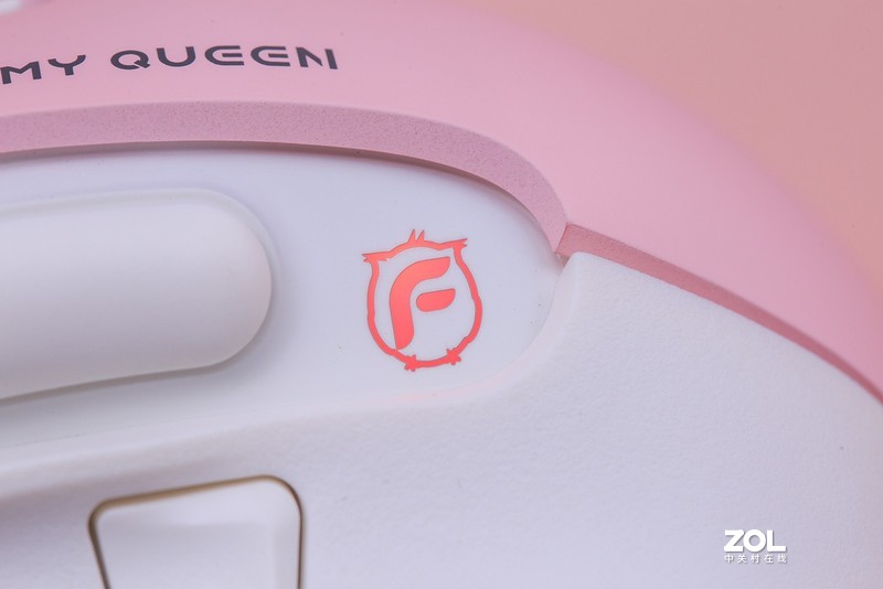 长得可爱，却不是HelloKitty，女性玩家会爱上的游戏鼠标