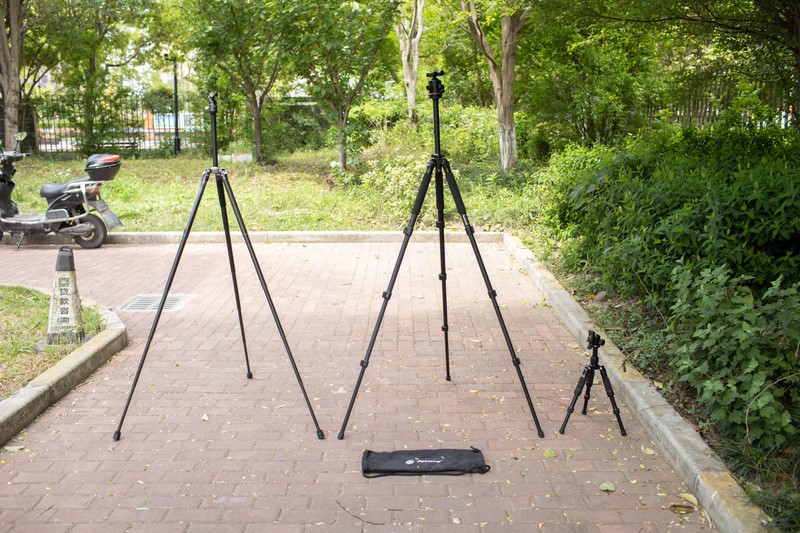 入手佳能微单一年，我添置了哪些值得买的配件好物