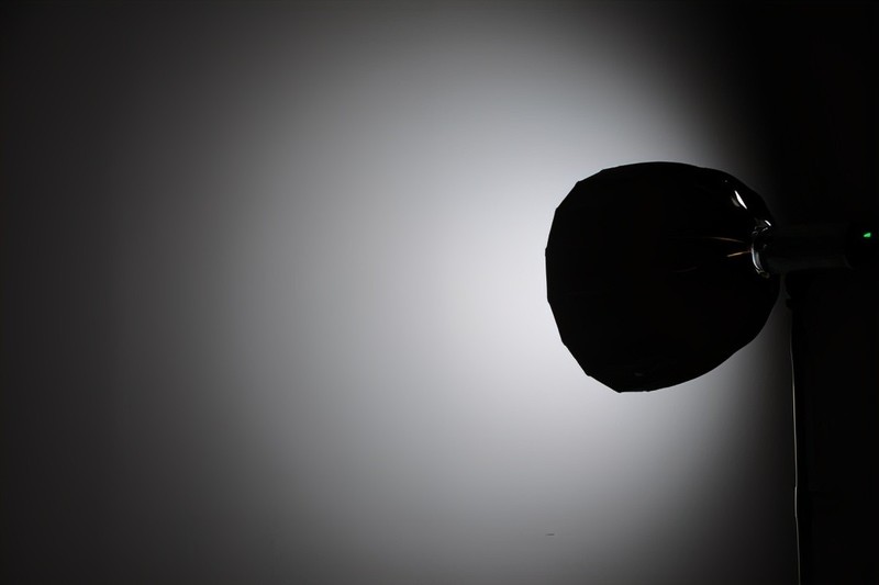 摄影师影视制作人专属柔光利器-耐思深度快装柔光箱EM-90g开箱评测