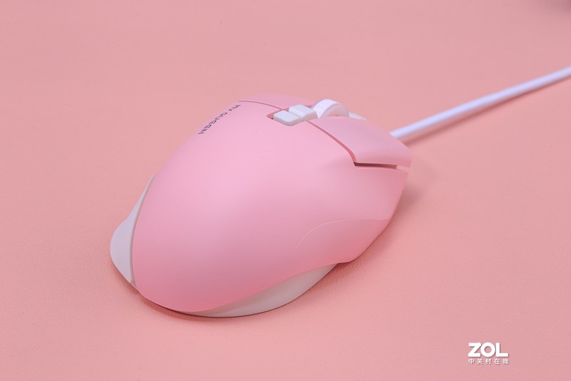 长得可爱，却不是HelloKitty，女性玩家会爱上的游戏鼠标