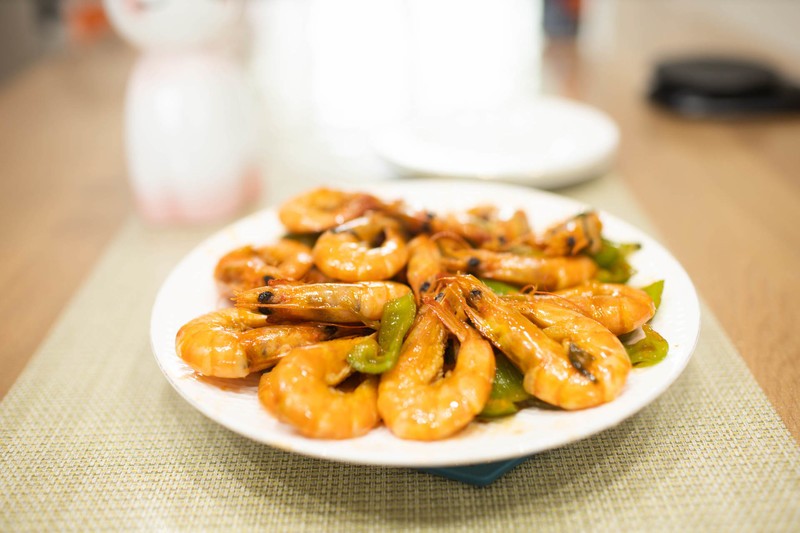 入手佳能微单一年，我添置了哪些值得买的配件好物