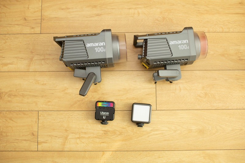 入手佳能微单一年，我添置了哪些值得买的配件好物