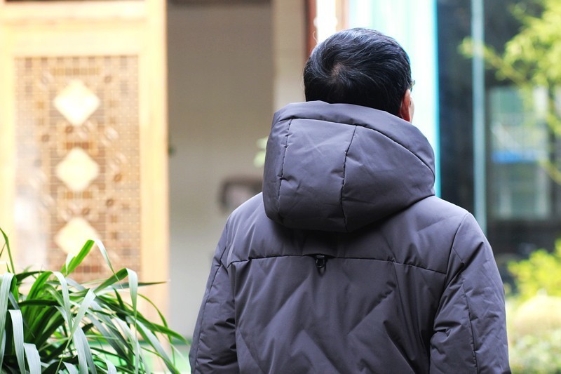 冬天必备的装备 90%白鸭绒 90分无缝立体充绒羽绒服