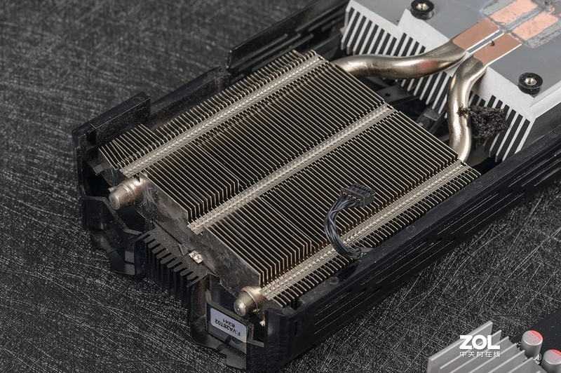 新老显卡对比，想玩好光追游戏还是上新显卡吧