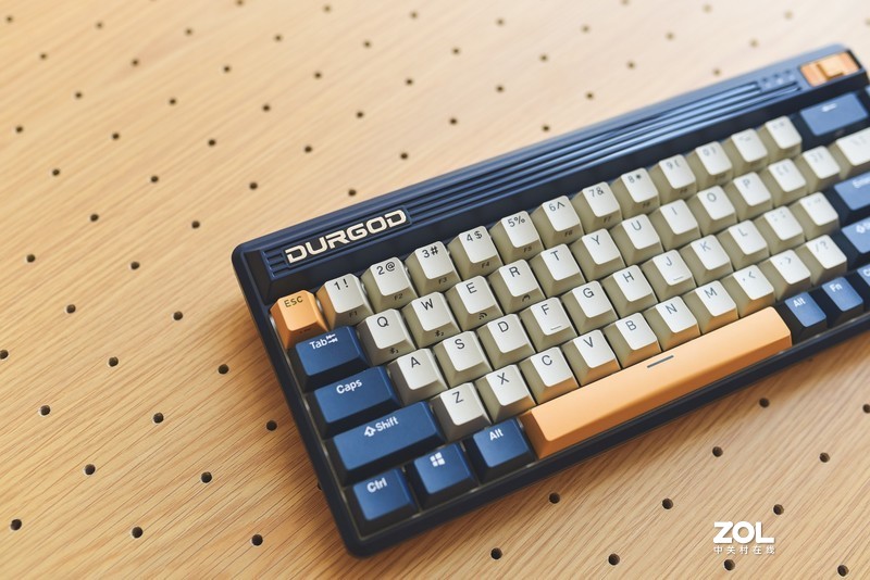 复古个性有活力，无线三模给实力，上手小测杜伽Fusion航海蓝