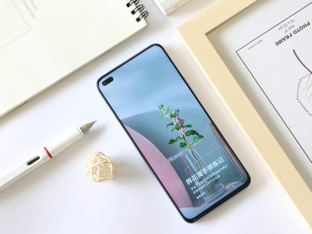 荣耀X20深度评测！又一个爆款？120Hz全视屏、直屏、66W快充