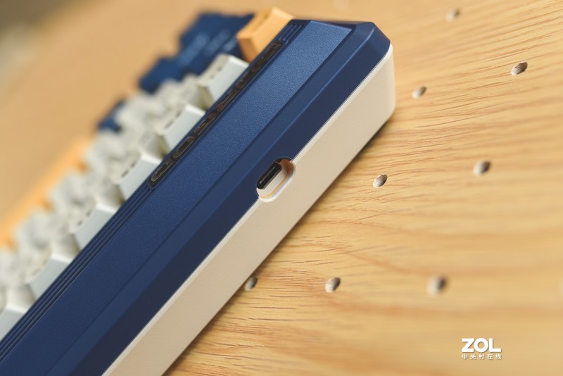 复古个性有活力，无线三模给实力，上手小测杜伽Fusion航海蓝