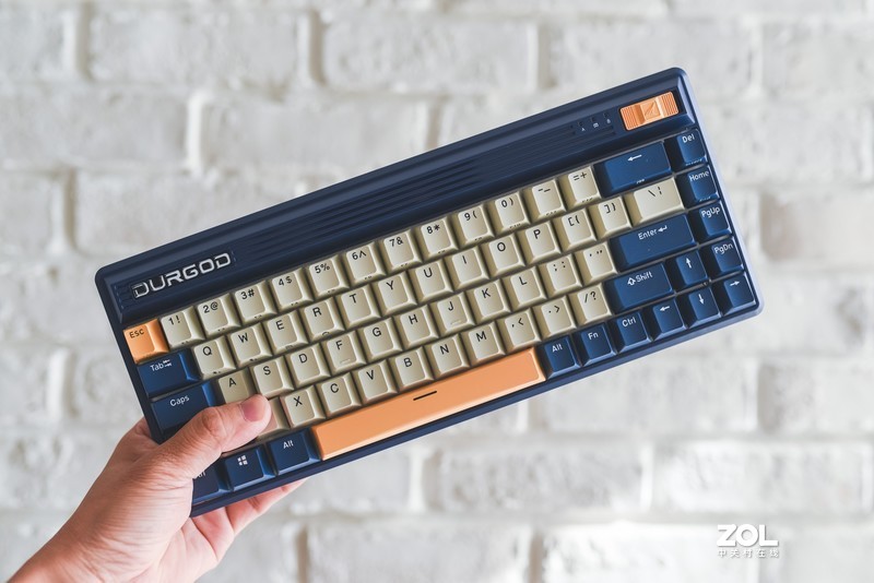 复古个性有活力，无线三模给实力，上手小测杜伽Fusion航海蓝